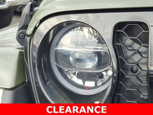Used 2022 Jeep Gladiator Willys image 9