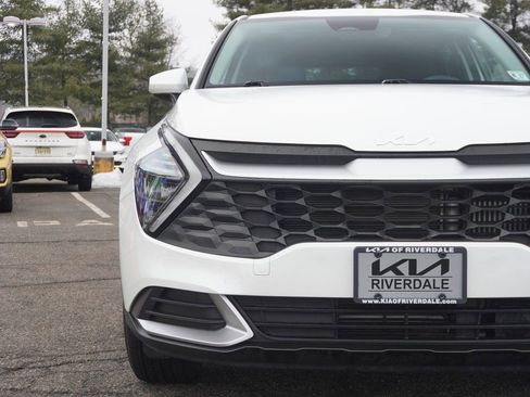 Used 2023 Kia Sportage LX image 11