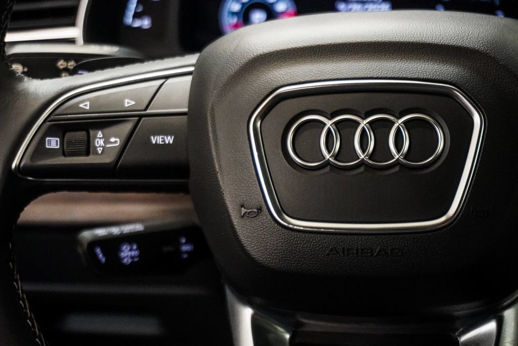 Used 2021 Audi Q8 Premium Plus w/ Premium Plus Package AWD/4WD image 19