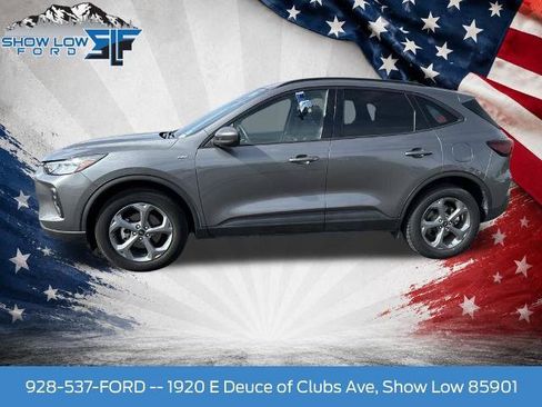 Certified 2025 Ford Escape ST-Line Select AWD/4WD image 4