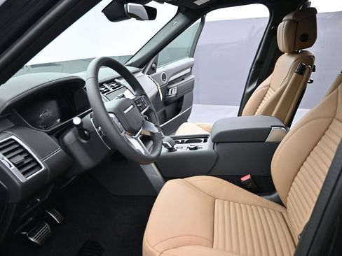 New 2026 Land Rover Discovery Limited Edition AWD/4WD image 24