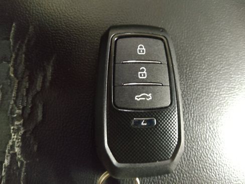 Used 2018 Kia Sorento EX AWD/4WD image 32