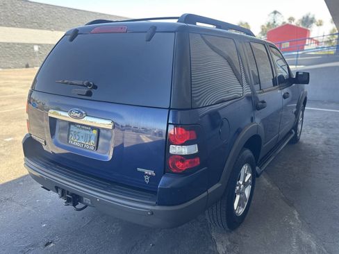 Used 2006 Ford Explorer XLT RWD image 3