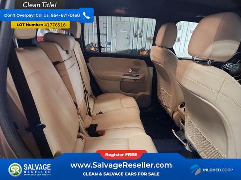 Used 2021 Mercedes-Benz GLB 250 4MATIC w/ Premium Package image 15