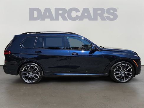 Used 2024 BMW X7 xDrive40i w/ M Sport Package AWD/4WD image 7