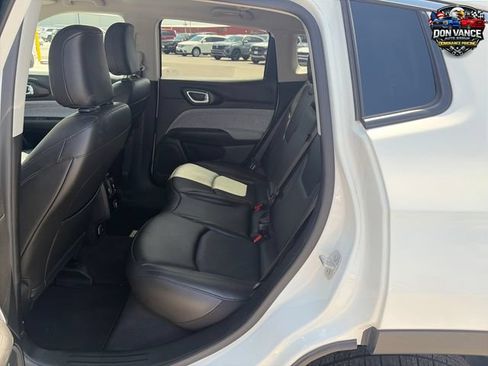Used 2022 Jeep Compass Latitude AWD/4WD image 24