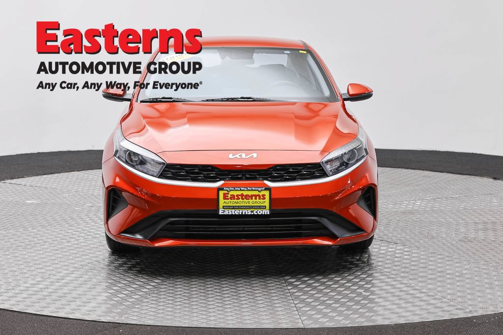 Used 2023 Kia Forte LXS w/ LXS Technology Package FWD image 3