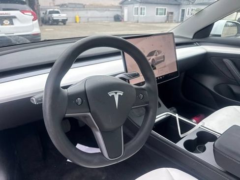 Used 2023 Tesla Model 3 Standard Range RWD image 10