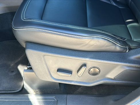 Used 2025 Ford Bronco Outer Banks image 15