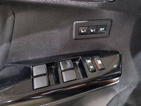Used 2016 Toyota RAV4 Limited AWD/4WD image 35