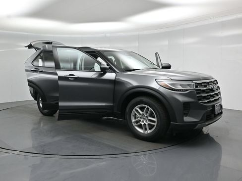New 2026 Ford Explorer Active RWD image 31