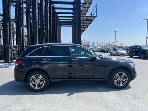 Used 2022 Mercedes-Benz GLC 300 image 4