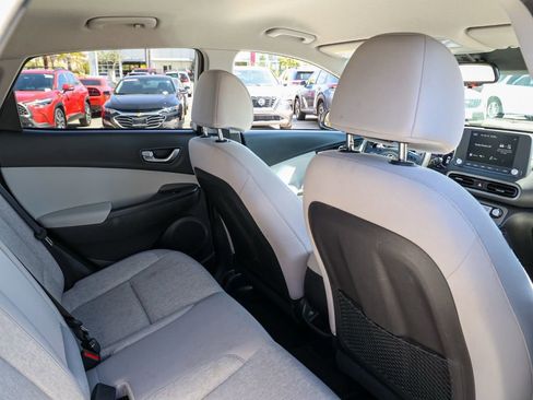 Used 2023 Hyundai Kona SE FWD image 17