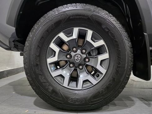 Used 2021 Toyota Tacoma TRD Off-Road AWD/4WD image 22