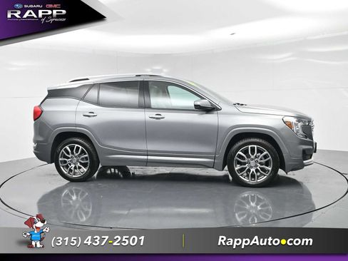 Used 2023 GMC Terrain Denali w/ Denali Premium Package AWD/4WD image 4