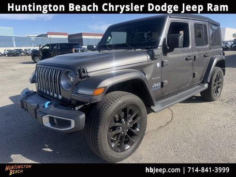 Used 2023 Jeep Wrangler Unlimited Sahara w/ Cold Weather Group AWD/4WD image 1