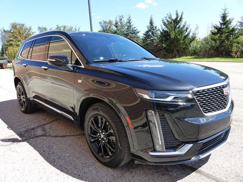 Used 2024 Cadillac XT6 Luxury w/ LPO, Floor Liner Package AWD/4WD image 9
