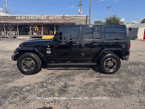Used 2016 Jeep Wrangler Unlimited Sahara AWD/4WD image 1