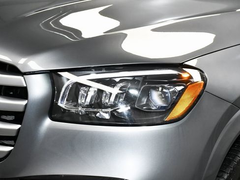 Used 2025 Mercedes-Benz GLS 450 GLS 450 image 92