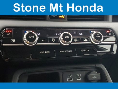 New 2025 Honda Pilot Touring image 31