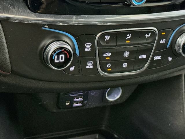 Used 2023 Chevrolet Traverse RS w/ LPO, Floor Liner Package FWD image 21