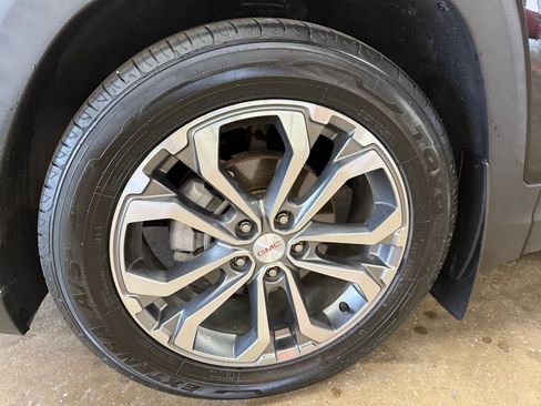 Used 2018 GMC Terrain SLT w/ Preferred Package FWD image 9