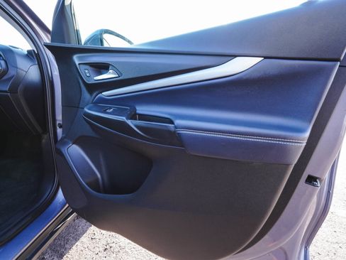 Used 2022 Chevrolet Bolt EUV LT w/ Convenience Package image 10