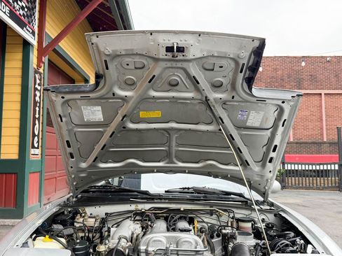 Used 1991 MAZDA MX-5 Miata RWD image 38