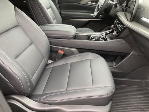 New 2026 Chevrolet Traverse LT w/ Sun and Wheel Package image 18