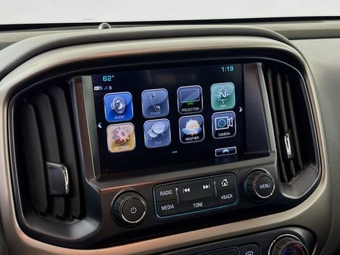 Used 2018 Chevrolet Colorado Z71 w/ Centennial Edition AWD/4WD image 17