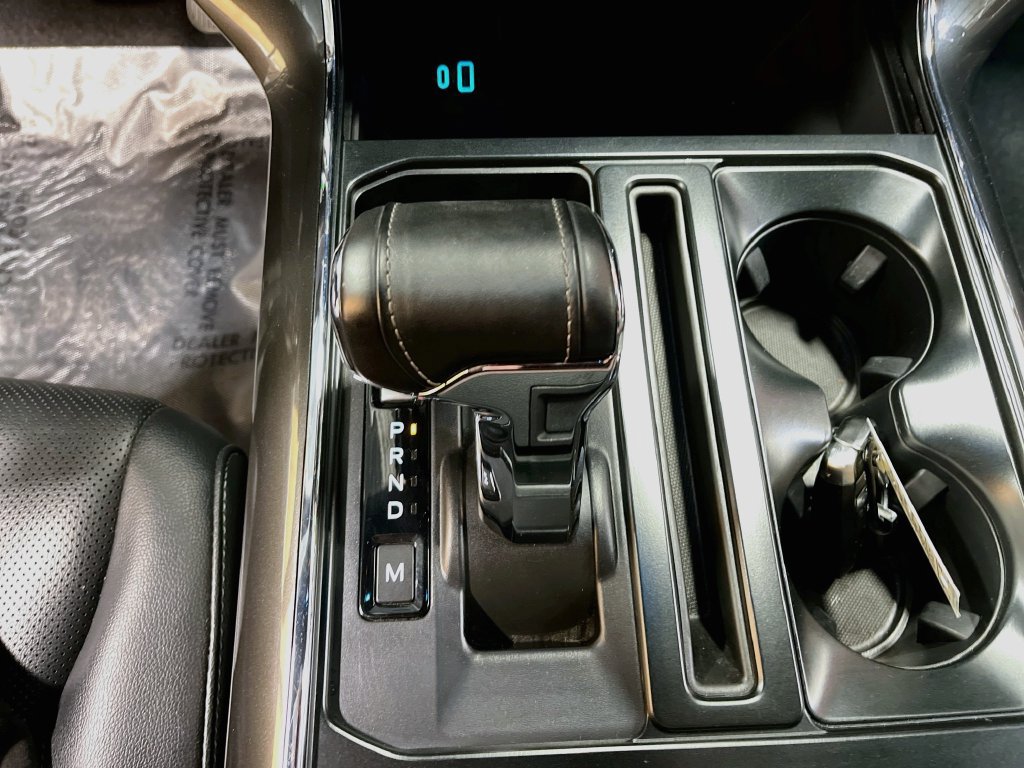 Used 2023 Ford F150 Lariat RWD image 17