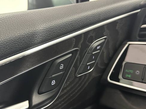 Used 2020 Audi Q7 3.0T Premium Plus AWD/4WD image 48