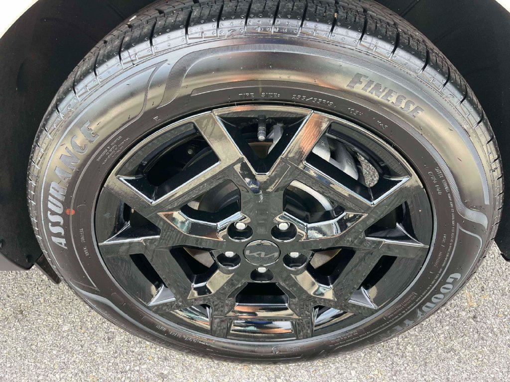 Certified 2026 Kia Carnival SX Prestige FWD image 38