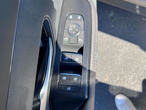 New 2026 Nissan Kicks SR w/ SR Premium Package image 27