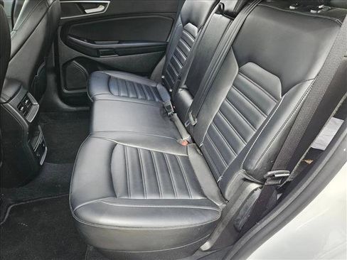 Used 2024 Ford Edge SEL w/ Convenience Package image 16
