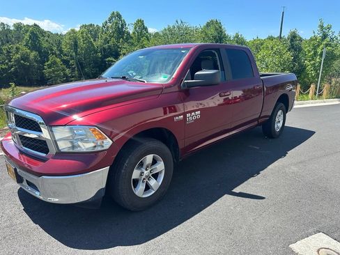 Used 2021 RAM 1500 Classic SLT AWD/4WD image 1