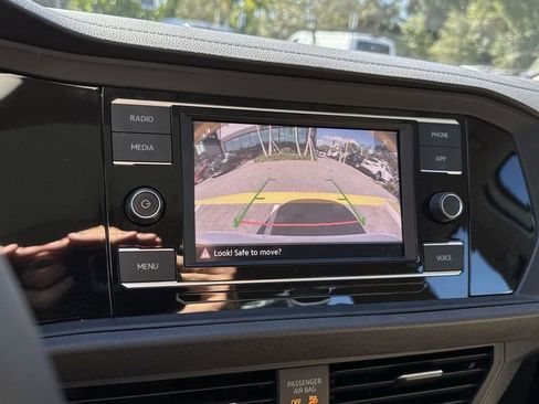 Used 2021 Volkswagen Jetta SE image 50