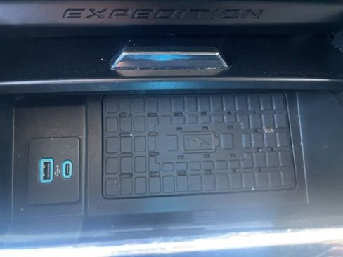 Used 2024 Ford Expedition Max XLT AWD/4WD image 39
