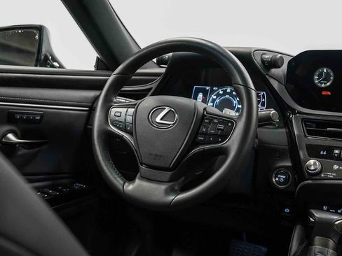 Certified 2025 Lexus ES 300h w/ Premium Package FWD image 15