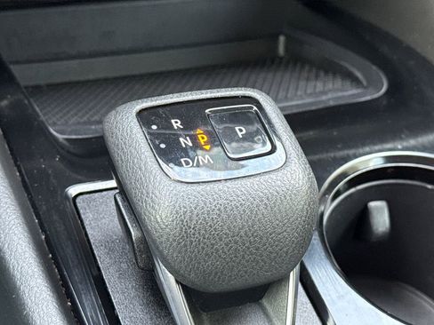 Used 2023 Nissan Rogue S image 26