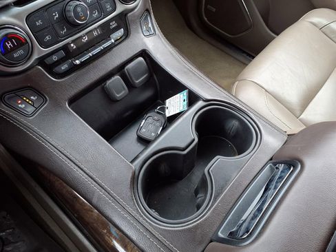 Used 2018 Chevrolet Tahoe LT image 16