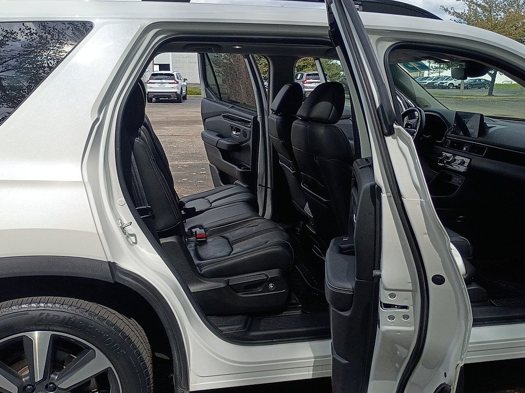 Certified 2023 Honda Pilot Touring image 15