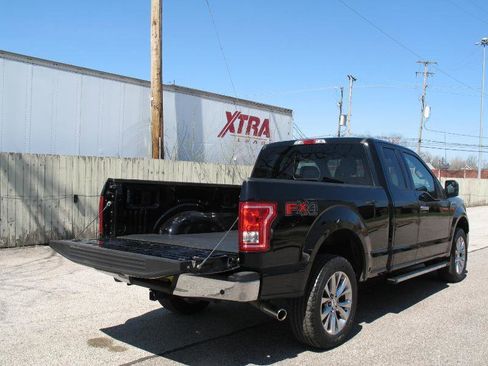 Used 2017 Ford F150 XLT w/ Equipment Group 302A Luxury image 9