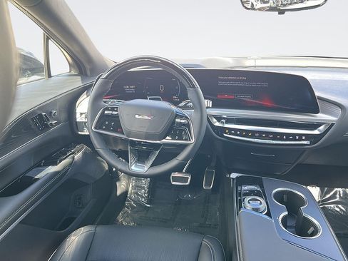 New 2026 Cadillac Lyriq V AWD/4WD image 11