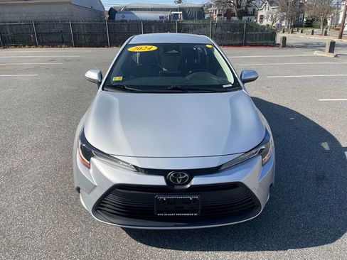 Used 2024 Toyota Corolla LE FWD image 3