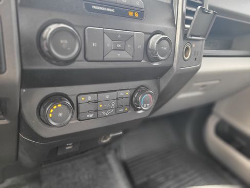 Used 2022 Ford F250 XL w/ Power Equipment Group AWD/4WD image 21