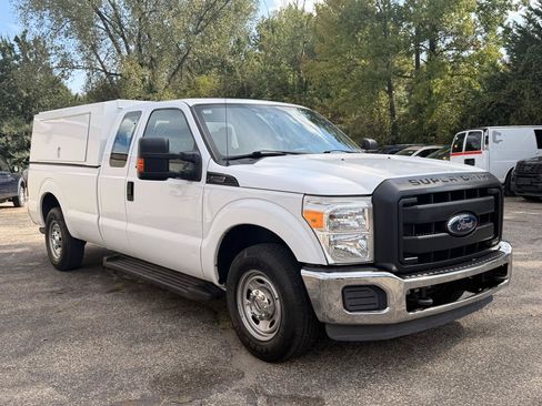 Used 2016 Ford F250 XL w/ Power Equipment Group RWD image 9