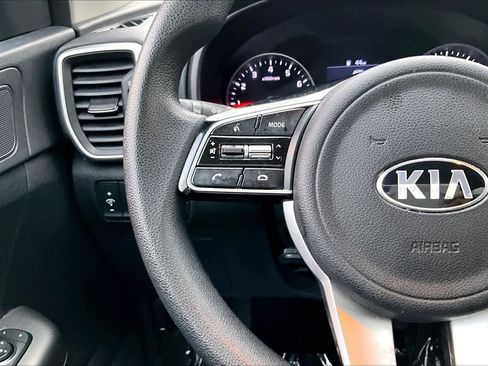 Used 2020 Kia Sportage LX image 21