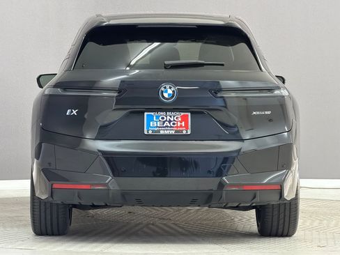 Used 2025 BMW iX xDrive50 w/ Premium Package AWD/4WD image 10