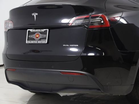 Used 2022 Tesla Model Y Long Range image 43